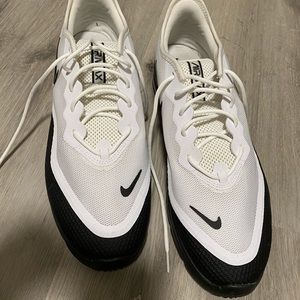 Men’s Nike Air Max golf shoes like new 12